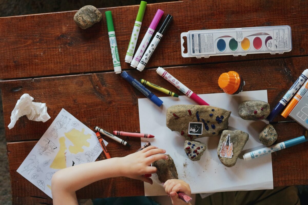 3 Summer Crafts for the Creative Child